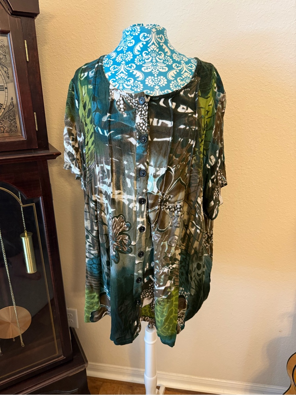 Roaman's Green and Teal Printed Button-Front Tunic